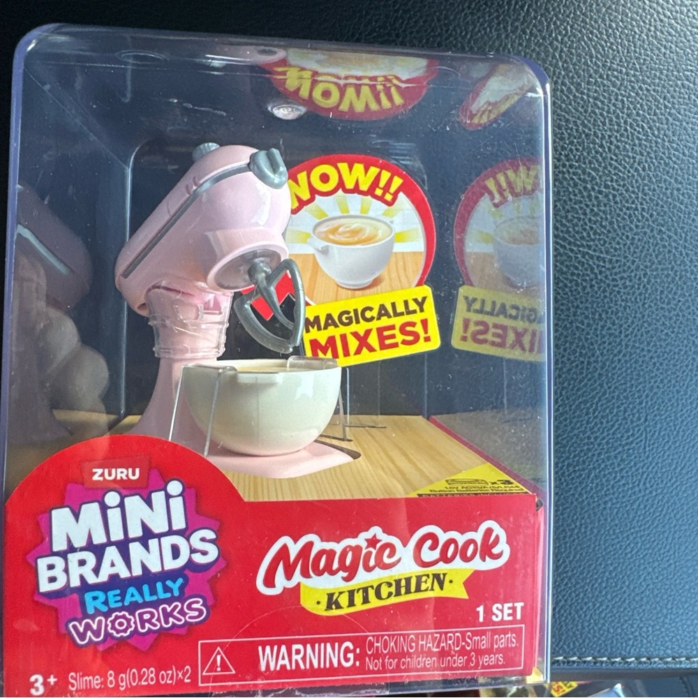 Mini Brands Really Works Magic Cook Kitchen Series 1 Mixer by ZURU MINIVERSE